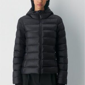 Aritzia Packable Lite Puffer Size S